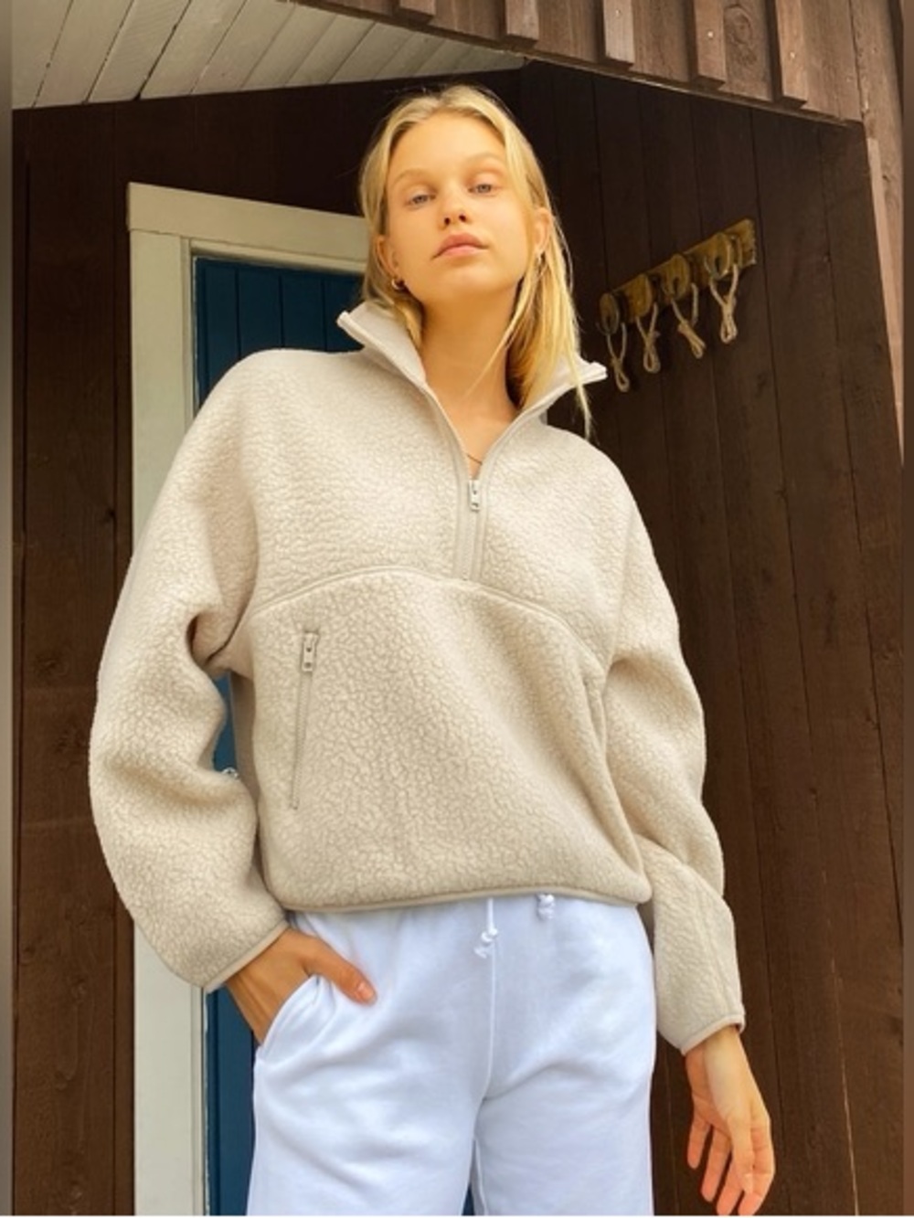 Aritzia Tna Cream Fleece Quarter Zip
